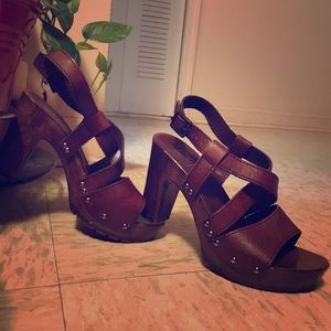 Brown wooden High heels